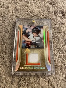 2004 SP Legendary Cuts - Legendary Swatches Cal Ripken #LSW-CR (MEM) - Picture 1 of 2