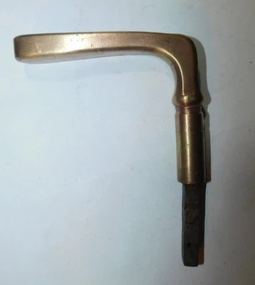 ANCIENNE POIGNÉE DE PORTE EN BRONZE AVEC CARRÉ . XIXe/XXe LOQUET CLENCHE PORTE 5 - Photo 1/4