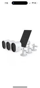 Arlo VMK4360P-1SCNAS Pro 5S 2K Spotlight Camera 3 Cameras & 1 Solar Panel NEW - Picture 1 of 3