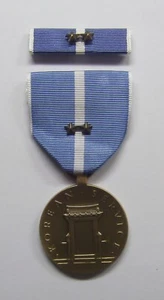 U.S. Korean Service Military Medal with RIBBON & 2 Battle Stars - Picture 1 of 2