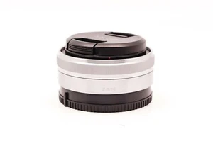 Sony SEL 16mm f/2.8 Wide Angle Lens for Sony E Mount Body - Picture 1 of 21