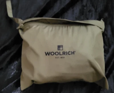Woolrich 可打包雨衣大号军队绿色  — 第 1/4 张图片