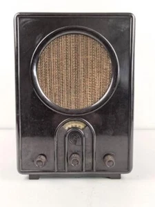 Volksempfänger VE301w . Stecker erneuert, Rückwandschrauben fehlen, Riss im Gehä - Bild 1 von 12