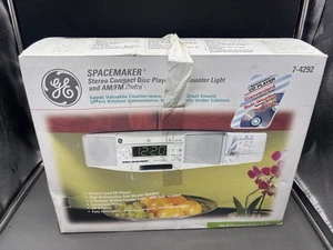 GE Spacemaker Under Cabinet Stereo Cd/Am/Fm Radio NOS - Picture 1 of 7