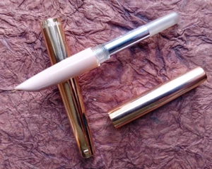 NEVER INKED Rainbow 239 POCKET FOUNTAIN PEN COLLECTIBLE CHINESE VTG CHINA - Picture 1 of 12