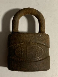 VINTAGE REESE Padlock - Picture 1 of 4