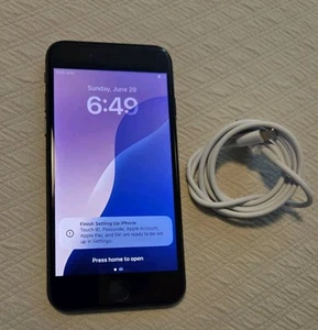 Apple iPhone SE 3rd Gen 64GB-Midnight ( T-Mobile NETWORK ) - Photo 1 sur 6