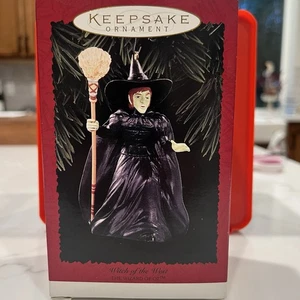 WICKED WITCH OF THE WEST Wizard Oz Hallmark Ornament 1996 Green Skin Broom NIB - Bild 1 von 9