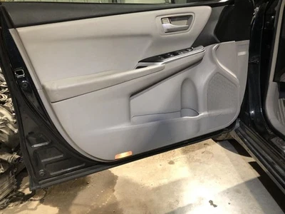 Toyota Camry 2015 panel de moldura de puerta delantera 927480 Foto 1 de 4