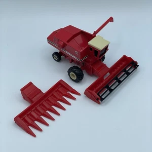 ERTL International Harvester Diecast Metal Combine 1/80 Scale Red Bean Corn Head - Picture 1 of 9