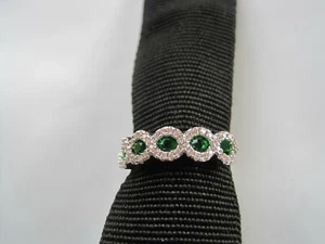 Nuevo anillo para mujer talla 8 verde - Imagen 1 de 2