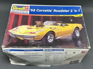 1/25 Revell 1968 Corvette Roadster Modellbausatz 2 'n 1 - Bild 1 von 3
