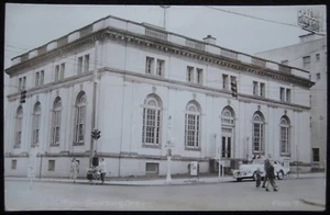 Roseburg, OR Post Office Old Car Baby Carriage 1950's RPPC Real Photo Postcard - Picture 1 of 2