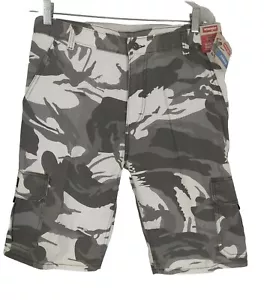 Wrangler Cargo Shorts Size 16 Regular Camouflage White-Gray Camo cotton - New - Picture 1 of 5