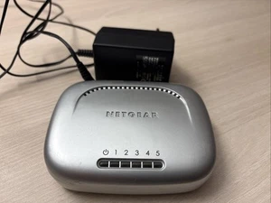 FS605 V2 NETGEAR FS605 V2 FAST ETHERNET SWITCH 5-PORTS 10/100 MBPS Excl Psu - Bild 1 von 2