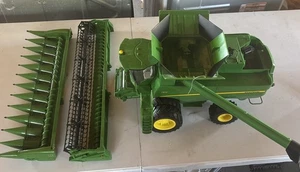 Ertl John Deere S670 Combine W Corn & Bean Heads Lights Up & Sound Clean Works! - Picture 1 of 21