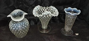 3 Vintage Fenton Moonstone Hobnail White Opalescent Bud Vases Ruffled Edges - Picture 1 of 10