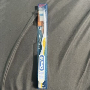 1 neue Vintage 2002 ORAL-B Advantage Zahnbürsten weiche Borsten Indikator gelbe Farbe - Bild 1 von 3