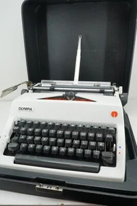 Olympia SM8 Late Schreibmaschine mit Koffe Schwarz/Rot - Bild 1 von 8