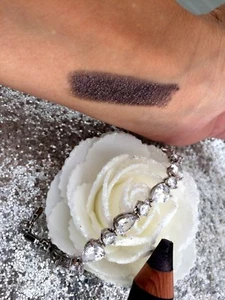Gemey Maybelline Multi Use Pencil Eyelids Lips Cheeks and Body Black Iridescent - Picture 1 of 2