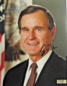GEORGE H.W. BUSH Signed Photo Autographed 8x10 PRESIDENTIAL 41st President COA - Picture 1 of 2
