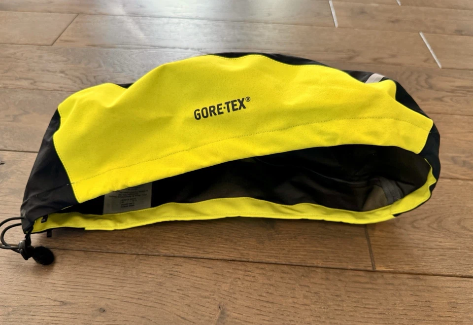 GORE Bike Wear Cycling Helmet Cap Cover Medium Black/neon Yellow - Image 1 of 4