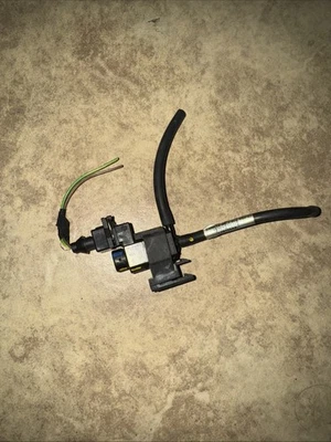 2011 - 2017 BMW X3 F25 Vacuum Valve Control Solenoid 18307602868 / 7810831 OEM - Image 1 of 3