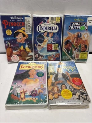 SEALED Disney VHS Clamshell Lot of 5 Pocahontas Cinderella New Sealed Vintage Foto 1 de 4