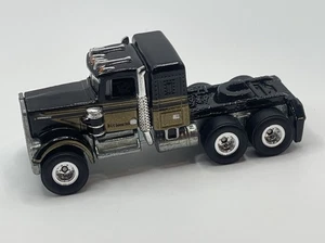 HOT WHEELS RETRO ENTERTAINMENT SMOKEY & THE BANDIT '75 KENWORTH W900 Real Riders - Picture 1 of 8