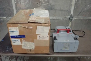 Bomba de vacío seca de diafragma Pfeiffer MVP 070-3 C Agilent G3870-89052 G3870-80052 - Imagen 1 de 12