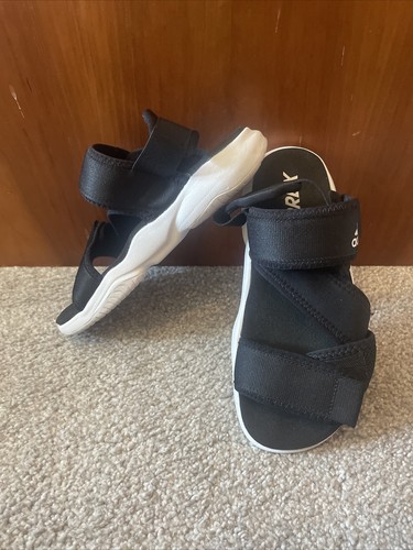 Sandali estivi Adidas Terrex cinturino UK taglia 4