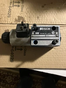 BOSCH 9810234138 CONTROL VALVE - Picture 1 of 3