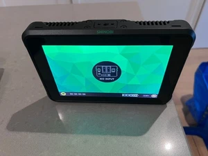 Moniteur photo et vidéo Atomos Shinobi 7 4k HDMI/SDI HDR en l'état - ATOMSHB002 - Photo 1/5