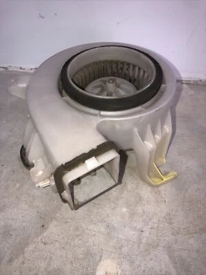 Toyota Prius Touring, Soplador Motor Batería Híbrida Trasera, 2004-2009, 87130-47070 Foto 1 de 3