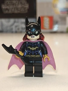 NEW DC Super Heroes: Batgirl Black Suit w Cape Custom Lego Minifigure 76013 - Picture 1 of 4