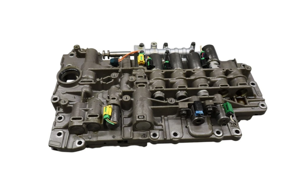 Cuerpo de válvula de transmisión Porsche Panamera 10-16 mecatrónico 95832503910 OEM Foto 1 de 4