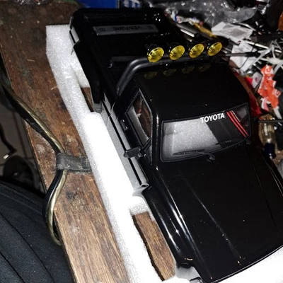 HPI Venture 18 1985 Toyota Hilux SR5 Factory Painted Body & LED Lights 160851 - Image 1 of 4