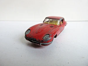 SIKU -V 294- JAGUAR E 2+2, rosso!!! - Foto 1 di 5