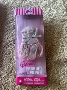 Abito 2006 Mattel Barbie Fashion Fever Outfit K8506 Nuovo con scatola - Foto 1 di 2