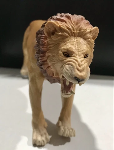 2019 Jumanji Fierce Lion Figure Realistic Sound and Action Head Movement Cover