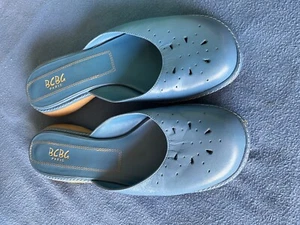 BCBG Paris sky blue mules comfy flats women’s size 7.5 medium - Picture 1 of 5