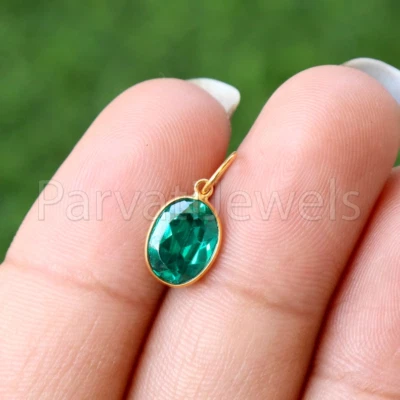 AA Lab Green Emerald Oval Charms Solid 18K Gold Christmas Women Charms Pendants - Image 1 of 4