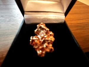 SPECTACULAR 14K NUGGET TIE PIN WITH .10 CARAT DIAMOND - Picture 1 of 6