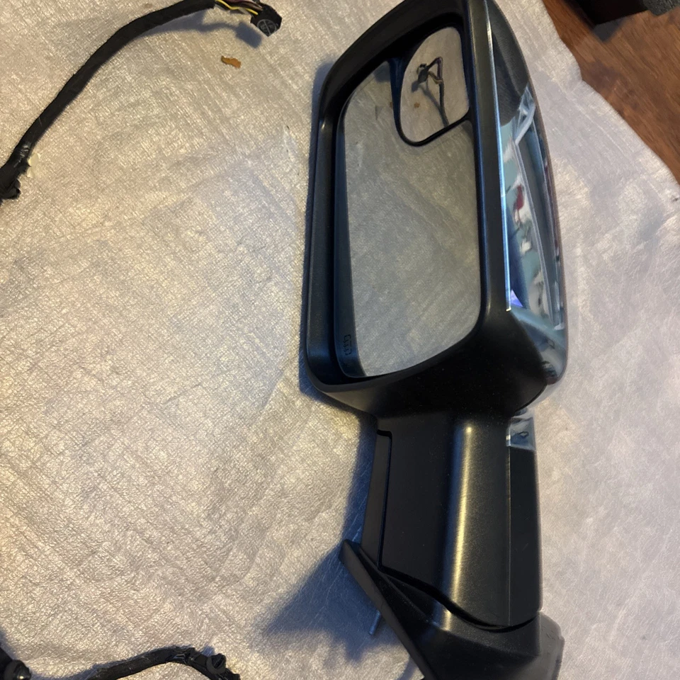 RAM 1500 ESPEJO CONDUCTOR IZQUIERDO 2019 2020 2021 2022 68276507AG PUNTO CIEGO DIM OEM Foto 1 de 4