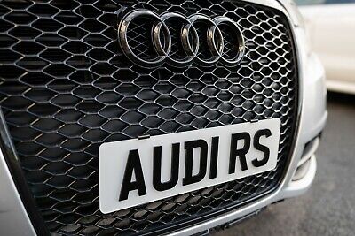 Audi RS Honeycomb Number Plate Holder -- Twist Fix -- RS RS3 RS4 RS5 RS6 R8 TTRS • 12.54€
