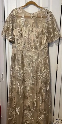 David Meister Gold evening gown with scallop sleeves size 16 NWT wedding gala - Image 1 of 4