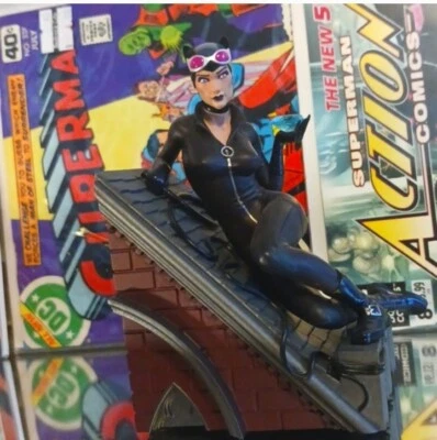 Estatua de Catwoman de varias partes de DC Collectibles, talla única, multicolor. Nº 0296 de 5000 Foto 1 de 4