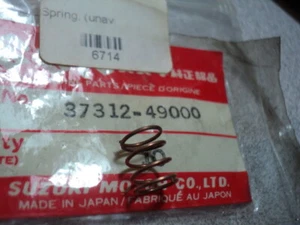 1982-83 SUZUKI GS 1100 1000 750 300 botón de contacto resorte nuevo de lote antiguo fabricante de equipos originales 37312-49000 - Imagen 1 de 1