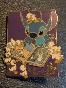 Old Disney pin no lilo Stitch Reading the Ugly Duckling Book Baby Ducks - Picture 1 of 1