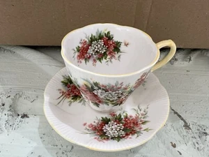ROYAL ALBERT VINTAGE TEA CUP AND SAUCER BLOSSOM TIME SERIES HAWTHORN Excellent - Picture 1 of 6